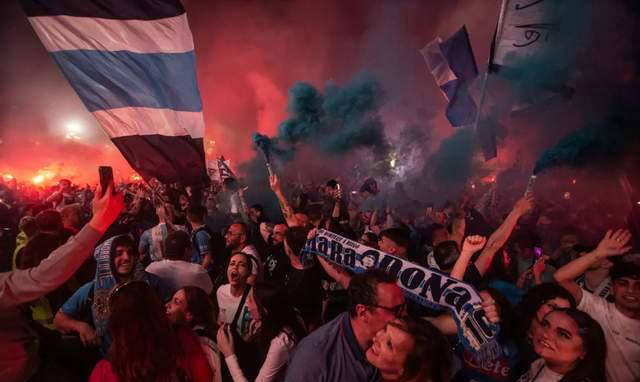 那不勒斯意甲夺冠狂欢出意外：39人受伤+10起抢劫案，古城遭破坏